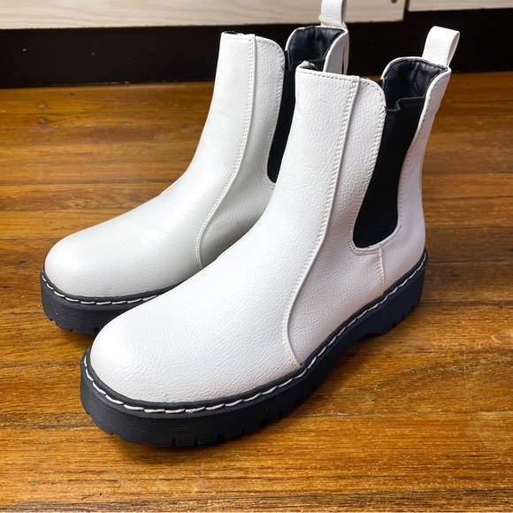 Sincerly Jules Shoes - Sincerely Jules Platform Hippie Boots SZ 8